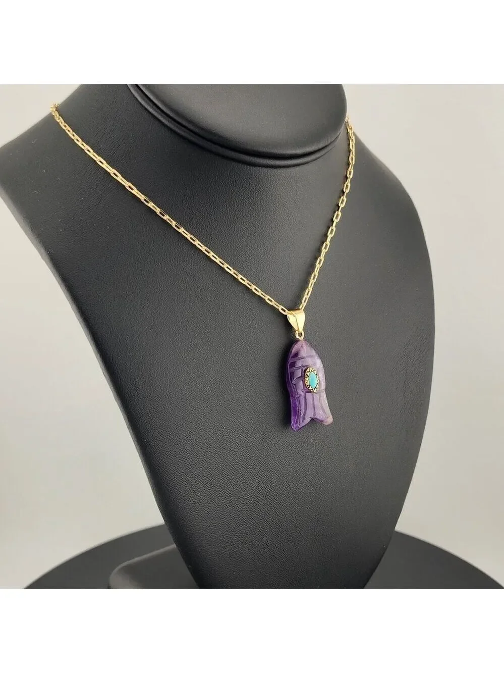 Under the Sea Vibes – Fish-Shaped Purple Agate Necklace with Stone
